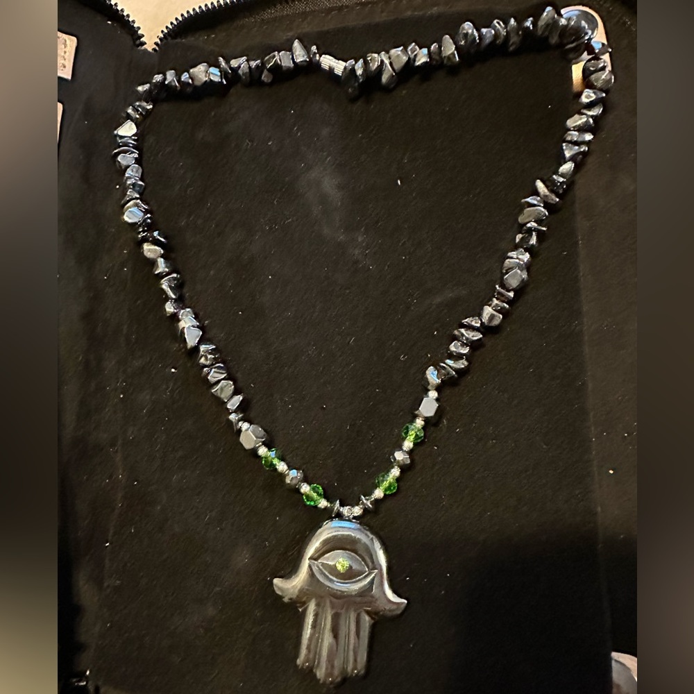 NEW✨Hematite evil eye pendant necklace